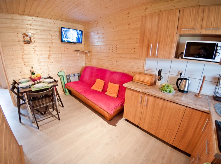 Domki u Latarnika Salono-kuchnia?v=1.0