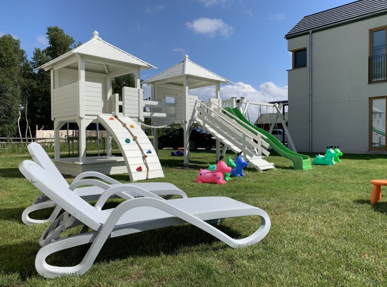 Domki Strefa Wypoczynku Dębki  Plac zabaw?v=1.0