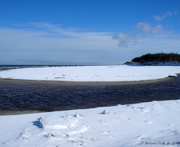 Dębki &ndash; spotkanie rzeki Piaśnicy z Bałtykiem w przepięknym krajobrazie