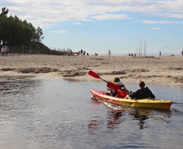 Piaśnica &ndash; idealna rzeka na rodzinne spływy kajakowe w Dębkach