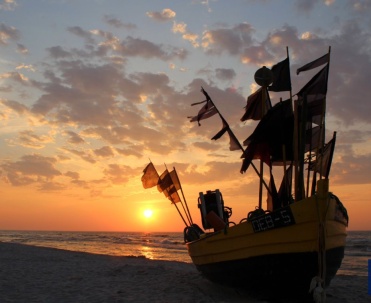 Ł&oacute;dź rybacka DEB - 5 po udanym połowie