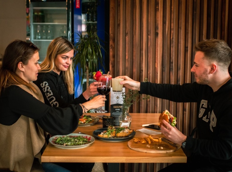 RESTAURACJA PRZYSTANEK