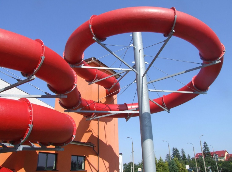 Pływalnia kryta w GniewinieZjeżdżalnia